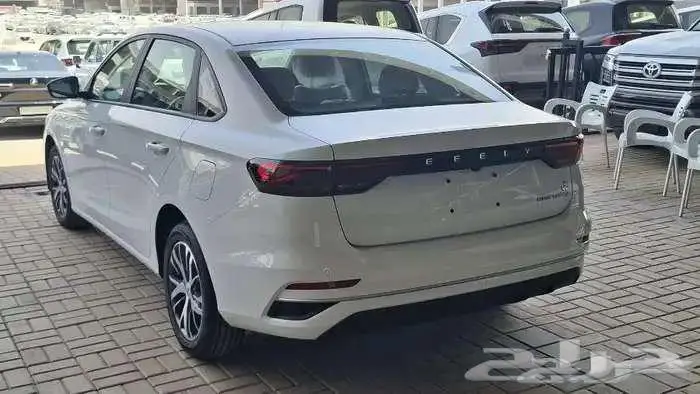 جيلي ام جراند 2026 ستاندر