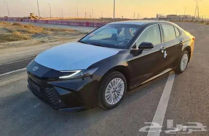 تويوتا كامري 2026 اي بلس هايبرد
