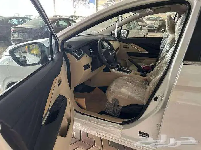 ميتسوبيشي اكسباندر 2025 هاي لاين