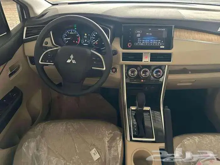 ميتسوبيشي اكسباندر 2025 هاي لاين