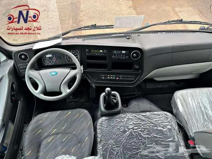 هيونداي كاونتي 2023 23 راكب