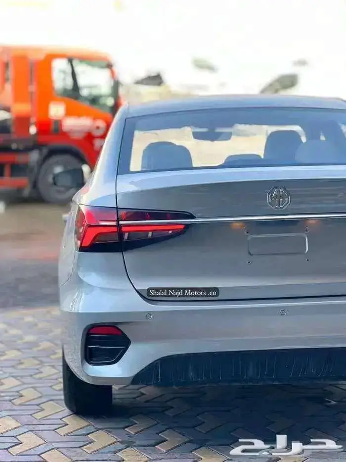 ام جي 5 2025 ستاندر الشكل الجديد