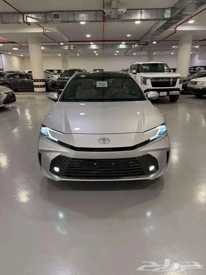 تويوتا كامري 2026 LE هايبرد