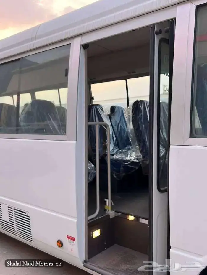 ميتسوبيشي روزا 2024 26 راكب