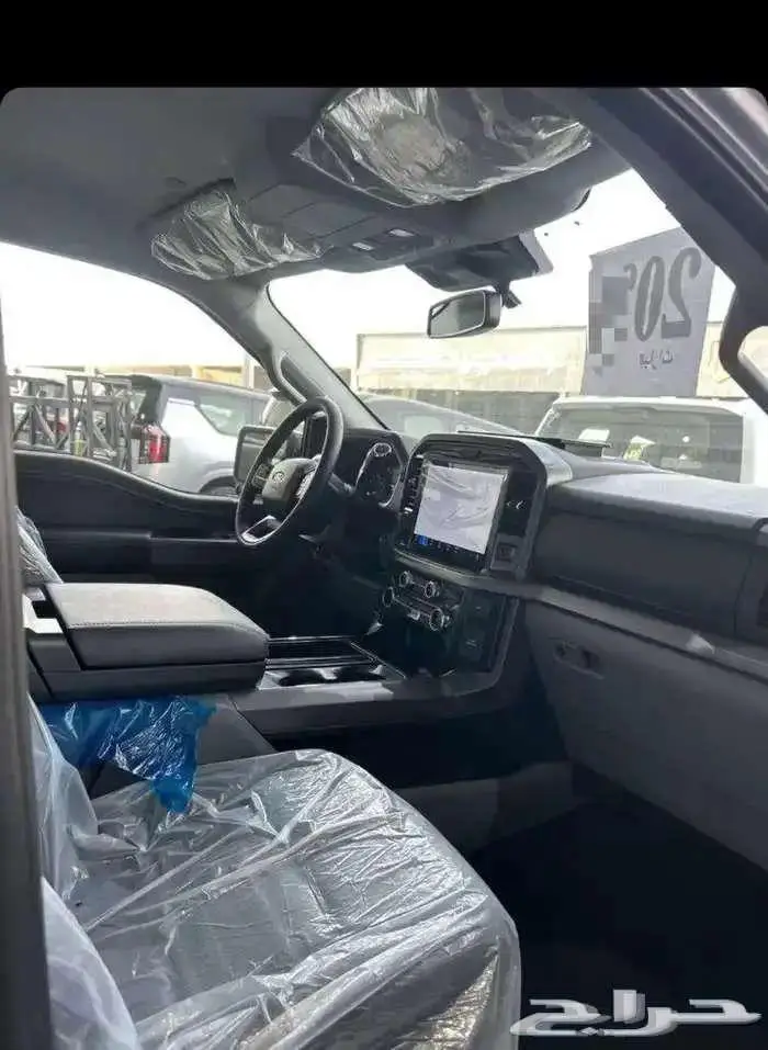 فورد F150 2025 XLT غمارتين