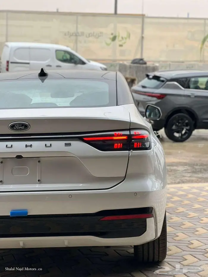 فورد توروس 2026 تيتانيوم الشكل الجديد