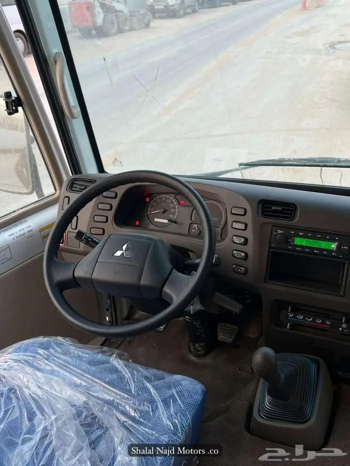 ميتسوبيشي روزا 2024 26 راكب